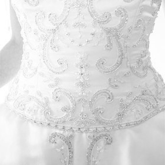 Eve of Milady Wedding Dress Size 5 Silk - Picture 3 of 9